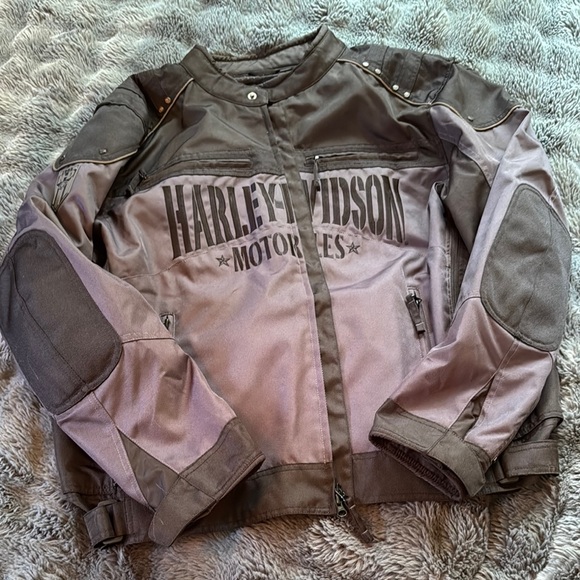 Harley-Davidson Gray and Black Performance Jacket - Picture 2 of 9